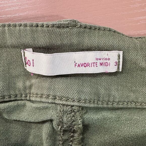 SO Low Rise Favorite Midi Olive Green Shorts - Picture 4 of 5